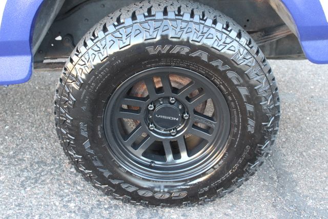 1992 Ford Bronco Custom | West Haven, CT | PSv5 DEMO - DNU Stalls 1992 Ford Bronco Custom | West Haven, CT | PSv5 DEMO - DNU Stalls