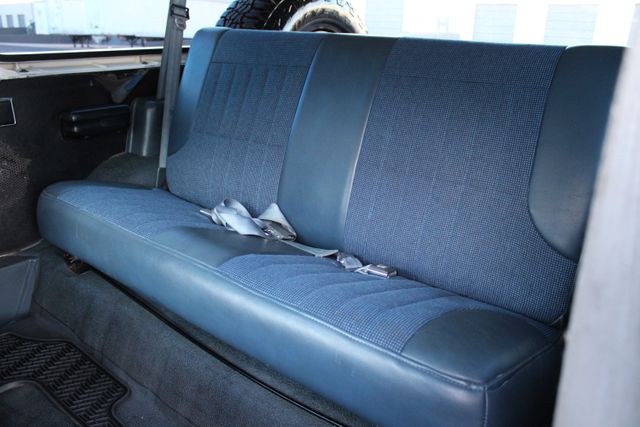 1992 Ford Bronco Custom | West Haven, CT | PSv5 DEMO - DNU Stalls 1992 Ford Bronco Custom | West Haven, CT | PSv5 DEMO - DNU Stalls