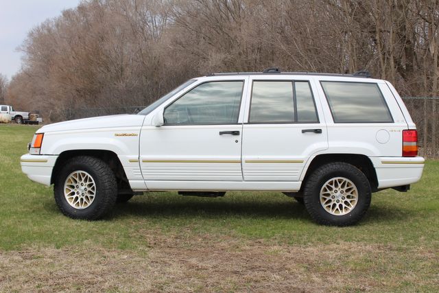 1993 Jeep Grand Cherokee Limited | Roscoe, IL | Autoland Outlets 1993 Jeep Grand Cherokee Limited | Roscoe, IL | Autoland Outlets