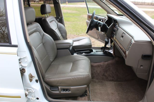 1993 Jeep Grand Cherokee Limited | Roscoe, IL | Autoland Outlets 1993 Jeep Grand Cherokee Limited | Roscoe, IL | Autoland Outlets