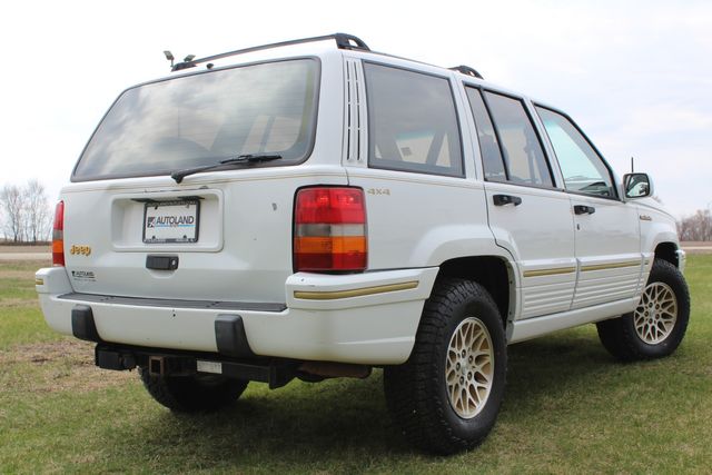 1993 Jeep Grand Cherokee Limited | Roscoe, IL | Autoland Outlets 1993 Jeep Grand Cherokee Limited | Roscoe, IL | Autoland Outlets