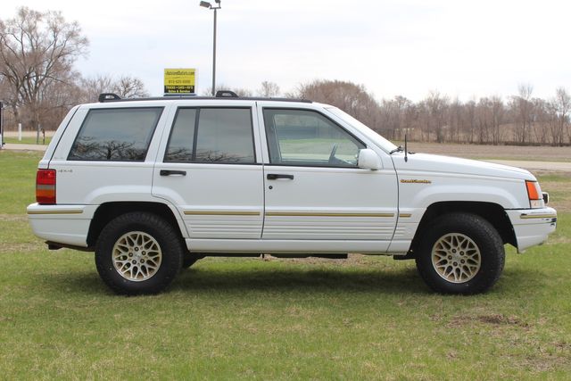 1993 Jeep Grand Cherokee Limited | Roscoe, IL | Autoland Outlets 1993 Jeep Grand Cherokee Limited | Roscoe, IL | Autoland Outlets