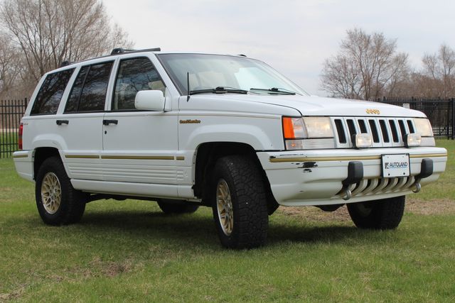 1993 Jeep Grand Cherokee Limited | Roscoe, IL | Autoland Outlets 1993 Jeep Grand Cherokee Limited | Roscoe, IL | Autoland Outlets