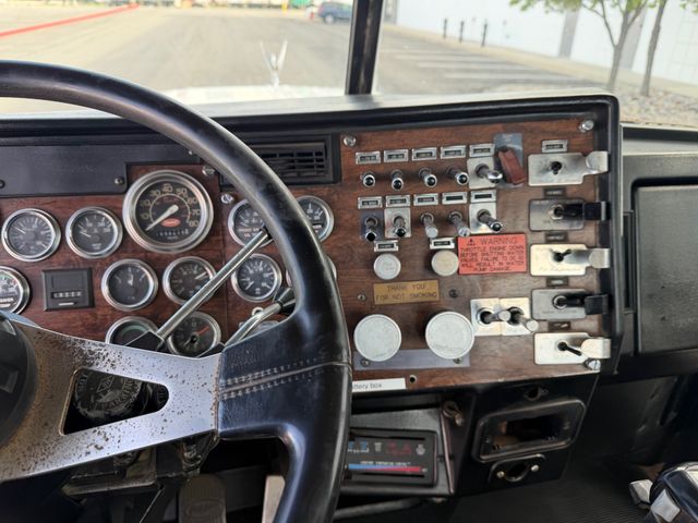 1993 Peterbilt 379 Day Cab 