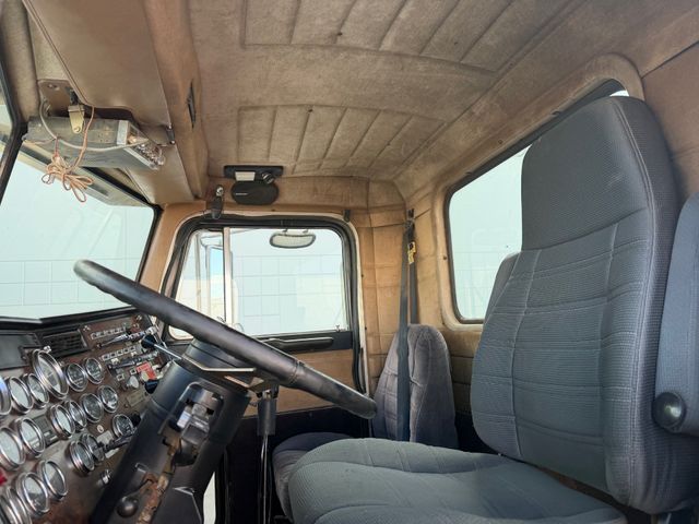 1993 Peterbilt 379 Day Cab 
