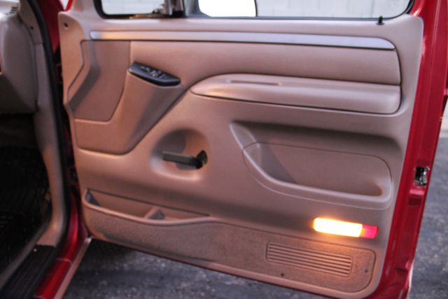 1994 Ford Bronco Eddie Bauer | Phoenix, AZ | Arizona Classic Car Sales 1994 Ford Bronco Eddie Bauer | Phoenix, AZ | Arizona Classic Car Sales