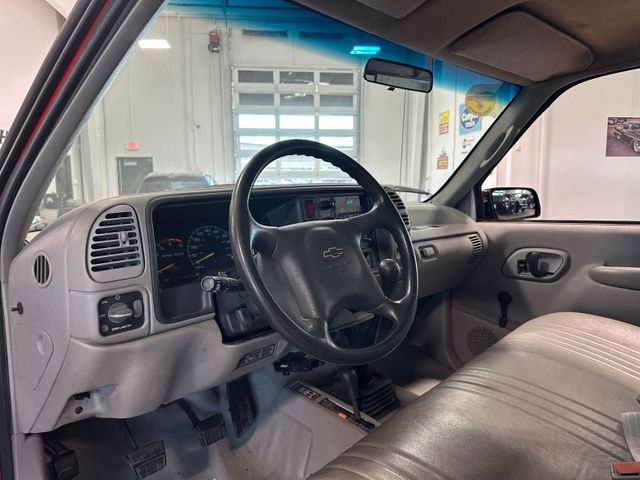 1995 Chevrolet K 3500 Cheyenne | Irving, Texas | Hopper Motorplex 1995 Chevrolet K 3500 Cheyenne | Irving, Texas | Hopper Motorplex