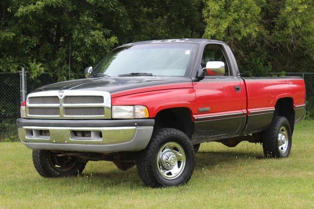 1995 Dodge Ram 2500 SLT Laramie 4WD 12 Valve | Roscoe, IL | Autoland Outlets 1995 Dodge Ram 2500 SLT Laramie 4WD 12 Valve | Roscoe, IL | Autoland Outlets