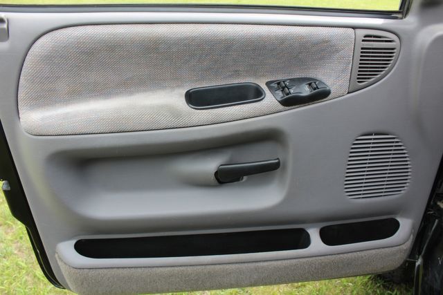 1995 Dodge Ram 2500 SLT Laramie 4WD | Roscoe, IL | Autoland Outlets 1995 Dodge Ram 2500 SLT Laramie 4WD | Roscoe, IL | Autoland Outlets