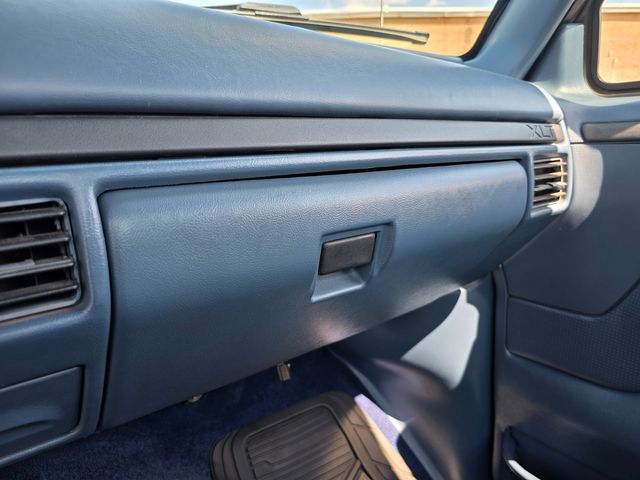 1995 Ford F-150 XLT SWB 1995 Ford F-150 XLT SWB