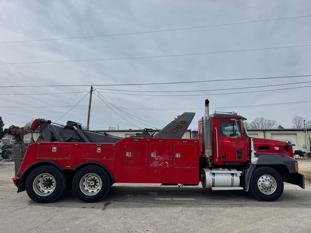 1995 Mack M600