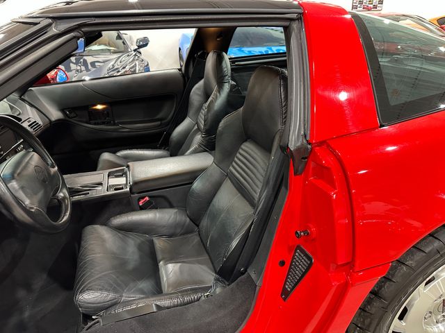 1996 Chevrolet Corvette Coupe Dual Pwr, Bose CD, Glass Top Auto Alloys 32k | Dallas, Texas | Corvette Warehouse 1996 Chevrolet Corvette Coupe Dual Pwr, Bose CD, Glass Top Auto Alloys 32k | Dallas, Texas | Corvette Warehouse