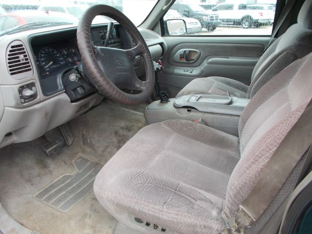 1996 Chevrolet Suburban K1500