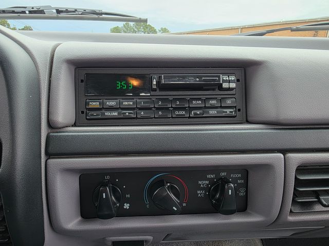 1996 Ford F-150 XLT SWB
