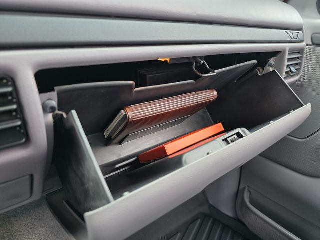 1996 Ford F-150 XLT SWB