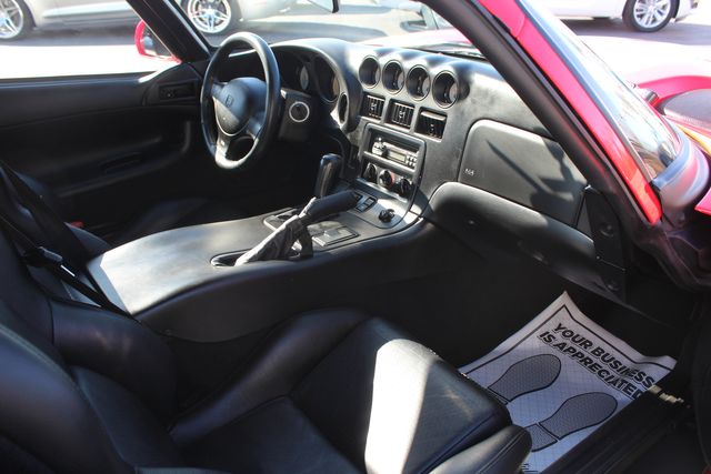 1997 Dodge Viper GTS | Granite City, Illinois | MasterCars Company Inc. 1997 Dodge Viper GTS | Granite City, Illinois | MasterCars Company Inc.