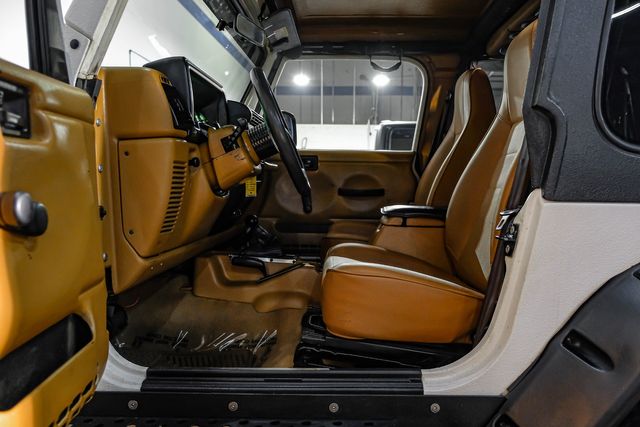 1997 Jeep Wrangler LS V-8 4L60 Automatic 241 Transfer Case LIFTED TX | Dallas, TX | East Dallas Diesel 1997 Jeep Wrangler LS V-8 4L60 Automatic 241 Transfer Case LIFTED TX | Dallas, TX | East Dallas Diesel