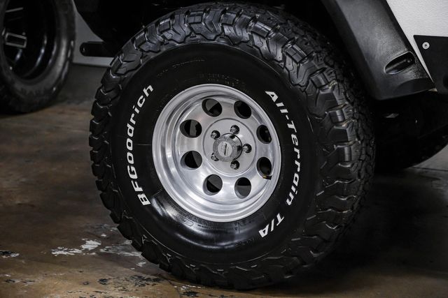 1997 Jeep Wrangler LS V-8 4L60 Automatic 241 Transfer Case LIFTED TX | Dallas, TX | East Dallas Diesel 1997 Jeep Wrangler LS V-8 4L60 Automatic 241 Transfer Case LIFTED TX | Dallas, TX | East Dallas Diesel