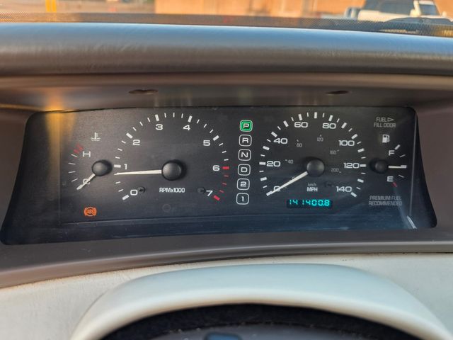 1997 Lincoln Mark VIII Base 1997 Lincoln Mark VIII Base
