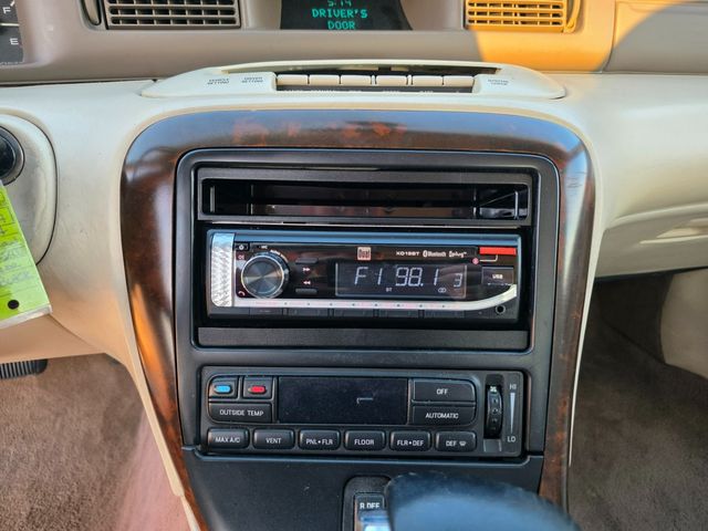 1997 Lincoln Mark VIII Base 1997 Lincoln Mark VIII Base