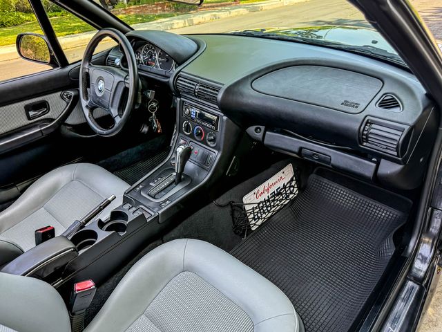 1998 BMW Z3 1.9 | Agoura Hills, CA | SoCal Auto Group 1998 BMW Z3 1.9 | Agoura Hills, CA | SoCal Auto Group