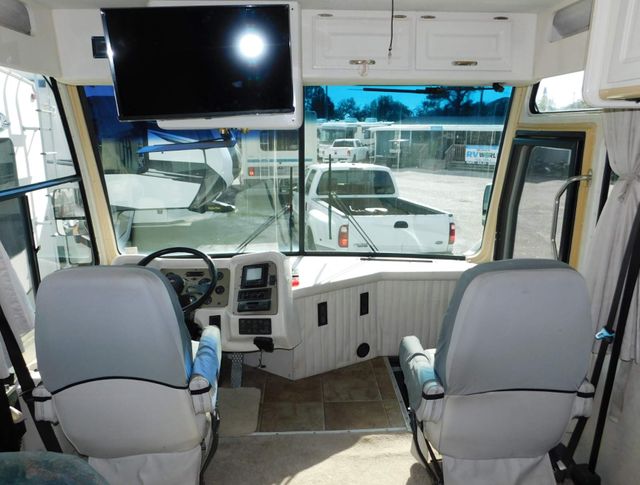 1998 Gulf Stream Scenic Cruiser 8360