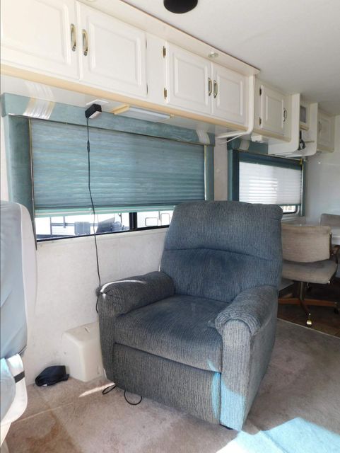1998 Gulf Stream Scenic Cruiser 8360