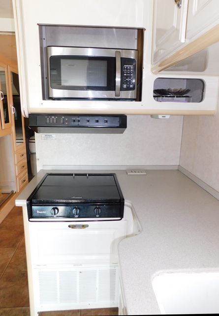 1998 Gulf Stream Scenic Cruiser 8360