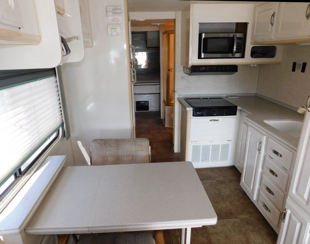 1998 Gulf Stream Scenic Cruiser 8360