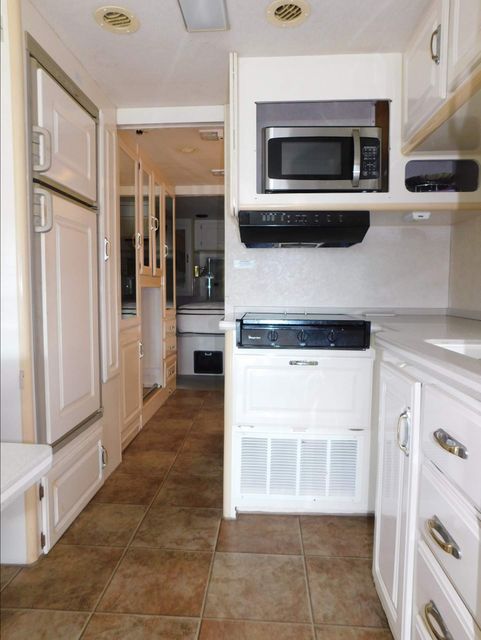 1998 Gulf Stream Scenic Cruiser 8360