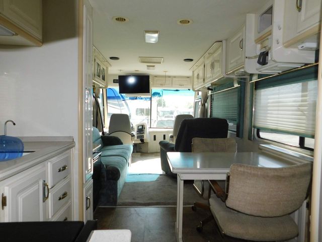 1998 Gulf Stream Scenic Cruiser 8360