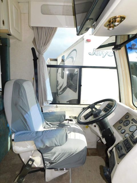 1998 Gulf Stream Scenic Cruiser 8360
