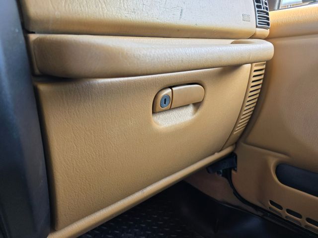 1998 Jeep Wrangler Sahara 1998 Jeep Wrangler Sahara