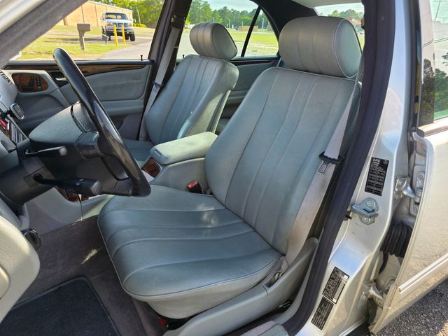 1998 Mercedes-Benz E-Class E 300TD 1998 Mercedes-Benz E-Class E 300TD