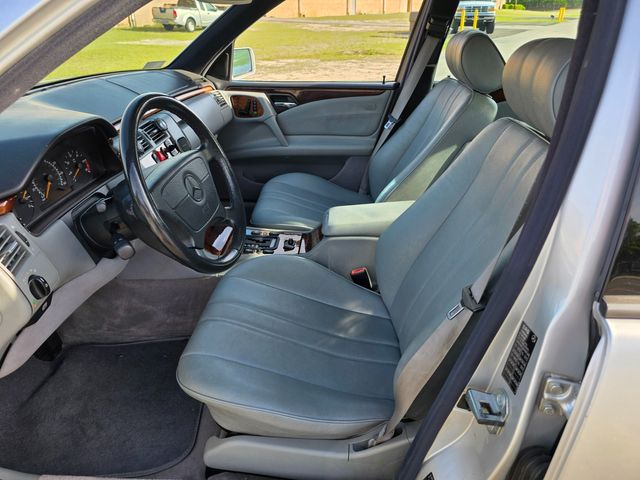 1998 Mercedes-Benz E-Class E 300TD 1998 Mercedes-Benz E-Class E 300TD