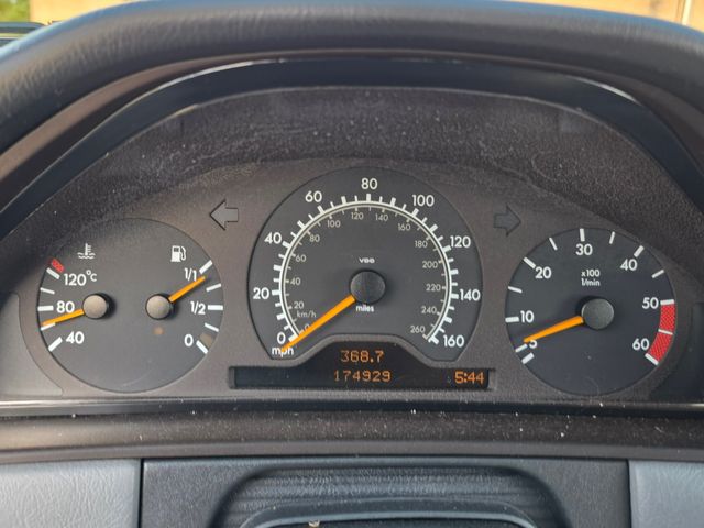 1998 Mercedes-Benz E-Class E 300TD