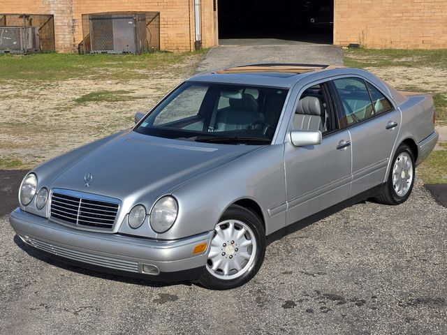 1998 Mercedes-Benz E-Class E 300TD 1998 Mercedes-Benz E-Class E 300TD