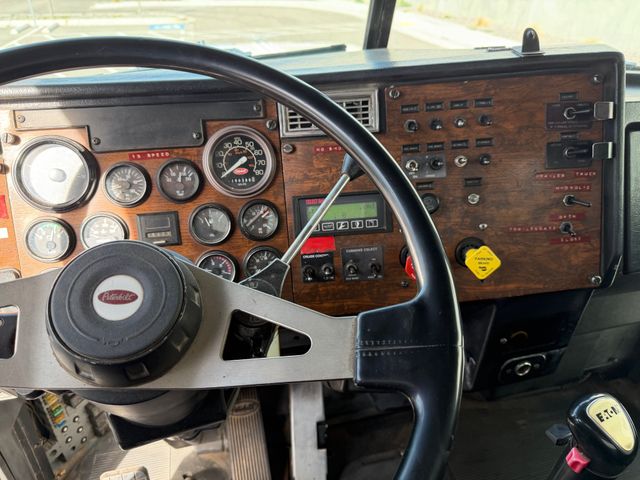 1998 Peterbilt 379 Dump Truck 