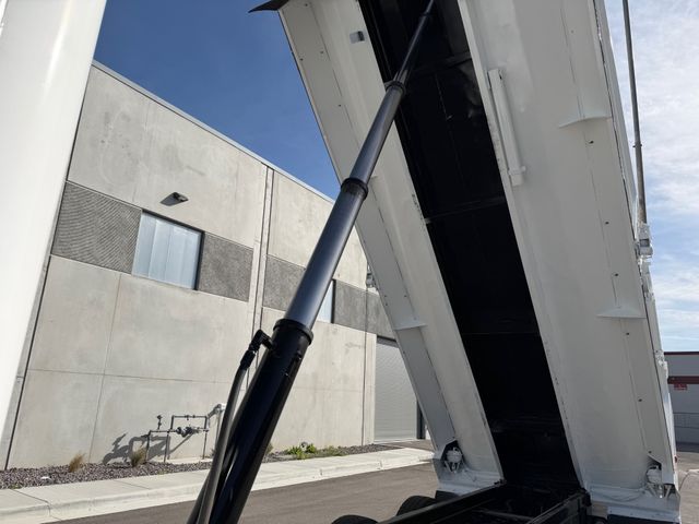 1998 Peterbilt 379 Dump Truck 