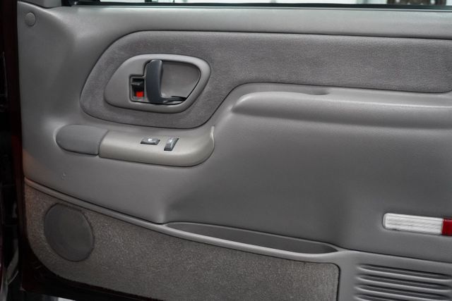 1999 Chevrolet Suburban Sport Utility | North East, PA | NFI Empire 1999 Chevrolet Suburban Sport Utility | North East, PA | NFI Empire