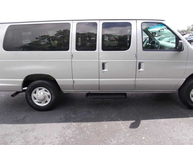 1999 Ford E-350 XLT SD