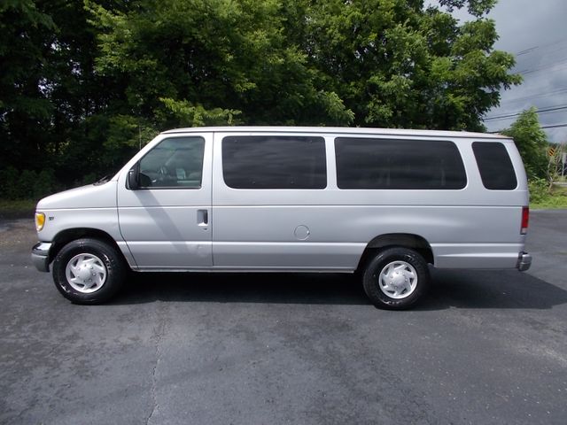 1999 Ford E-350 XLT SD