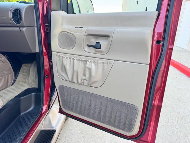 1999 Ford E-Series E-250 | Houston, TX | Houston Auto Credit 1999 Ford E-Series E-250 | Houston, TX | Houston Auto Credit