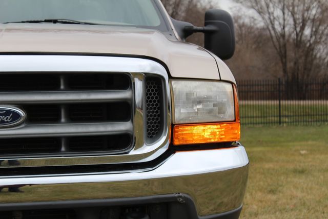 1999 Ford F-350 Crew Cab 4x4 Diesel Lariat | Roscoe, IL | Autoland Outlets 1999 Ford F-350 Crew Cab 4x4 Diesel Lariat | Roscoe, IL | Autoland Outlets