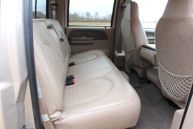 1999 Ford F-350 Crew Cab 4x4 Diesel Lariat | Roscoe, IL | Autoland Outlets 1999 Ford F-350 Crew Cab 4x4 Diesel Lariat | Roscoe, IL | Autoland Outlets