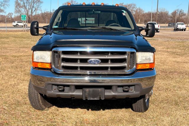 1999 Ford F-350 Super Duty Lariat 4x4 | Roscoe, IL | Autoland Outlets