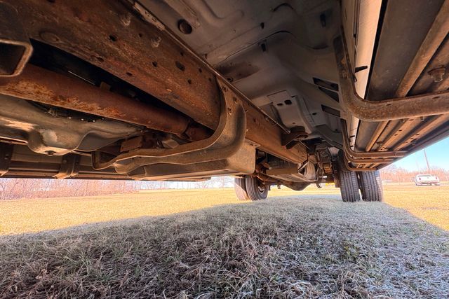 1999 Ford F-350 Super Duty Lariat 4x4 | Roscoe, IL | Autoland Outlets