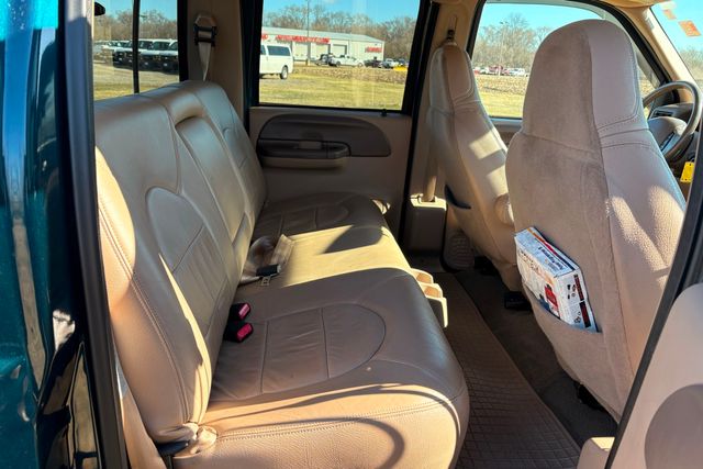 1999 Ford F-350 Super Duty Lariat 4x4 | Roscoe, IL | Autoland Outlets