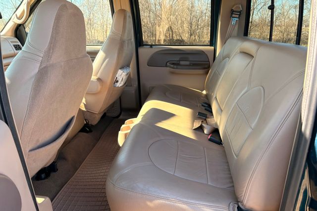 1999 Ford F-350 Super Duty Lariat 4x4 | Roscoe, IL | Autoland Outlets 1999 Ford F-350 Super Duty Lariat 4x4 | Roscoe, IL | Autoland Outlets