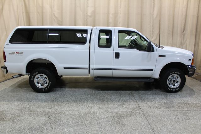 1999 Ford Super Duty F-350 Ext.Cab Long Bed 4x4 Lariat | Roscoe, IL | Autoland Outlets 1999 Ford Super Duty F-350 Ext.Cab Long Bed 4x4 Lariat | Roscoe, IL | Autoland Outlets